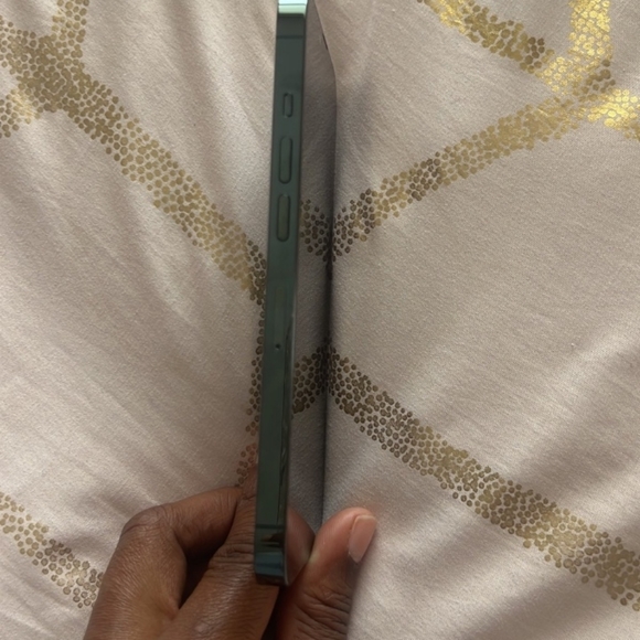 Apple iPhone 13 Pro Alpine Green - Picture 4 of 8